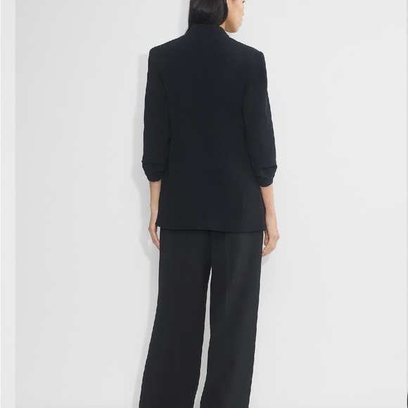 Aritzia Babaton Power Blazer - Mirror Crepe Black - Picture 3 of 6